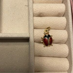 18k gold ladybug charm🩷vintage and rare